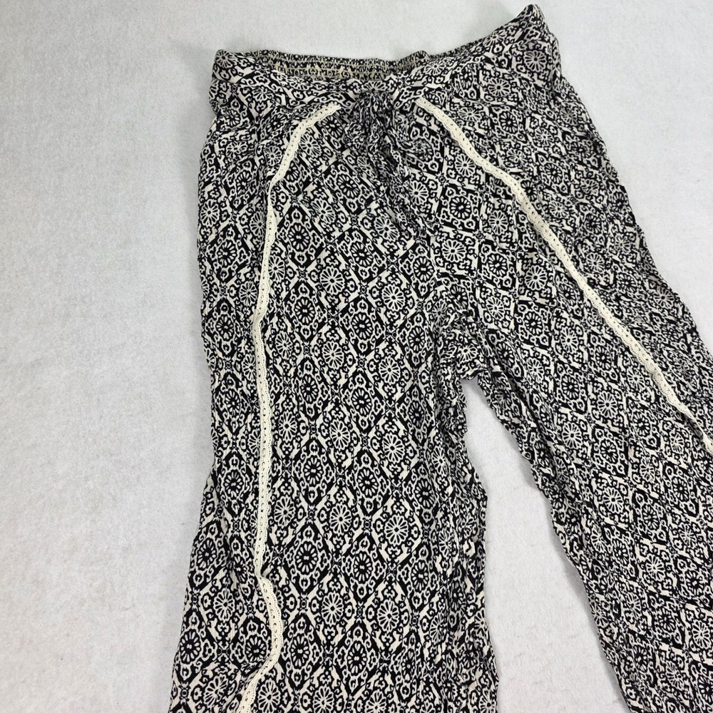 No Boundaries Womens XL‎ Pants Black White Medallion Boho Crochet Trim